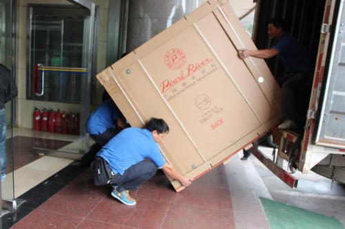 崇信钢琴贵重工艺品无忧运